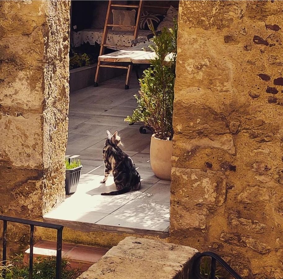 "Les Chacobins" - Appart'Etape Avec Garage Velos La Réole Dış mekan fotoğraf